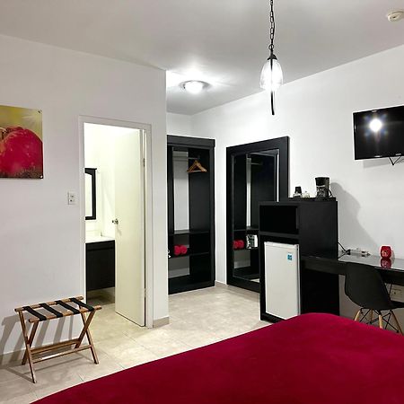 Ladybugs Apartments Палм Бич Экстерьер фото