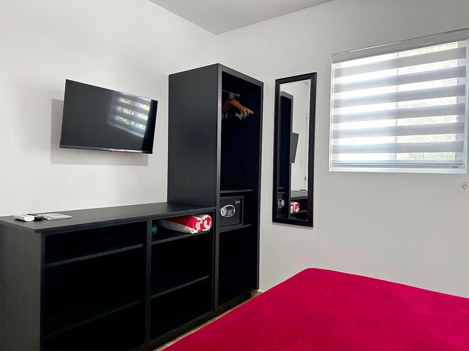 Ladybugs Apartments Палм Бич Экстерьер фото