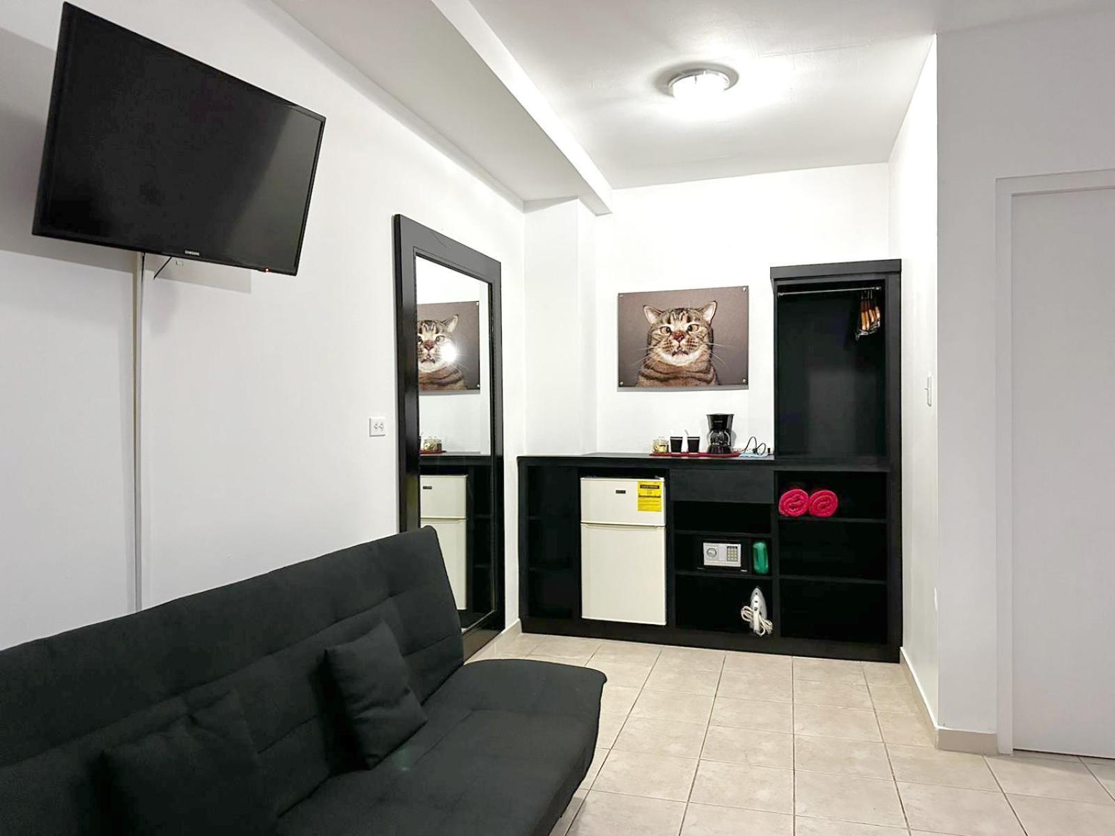 Ladybugs Apartments Палм Бич Экстерьер фото