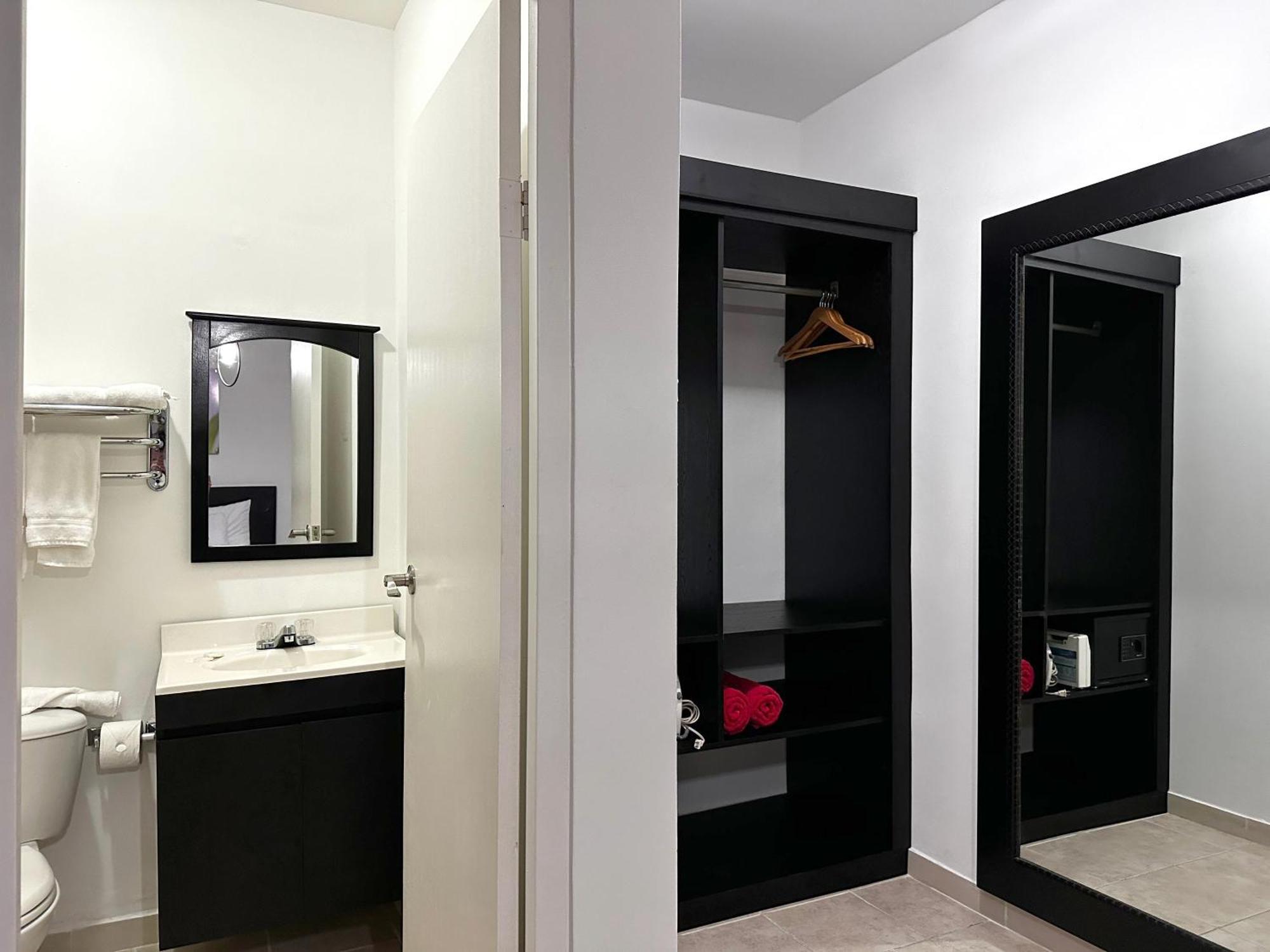 Ladybugs Apartments Палм Бич Экстерьер фото