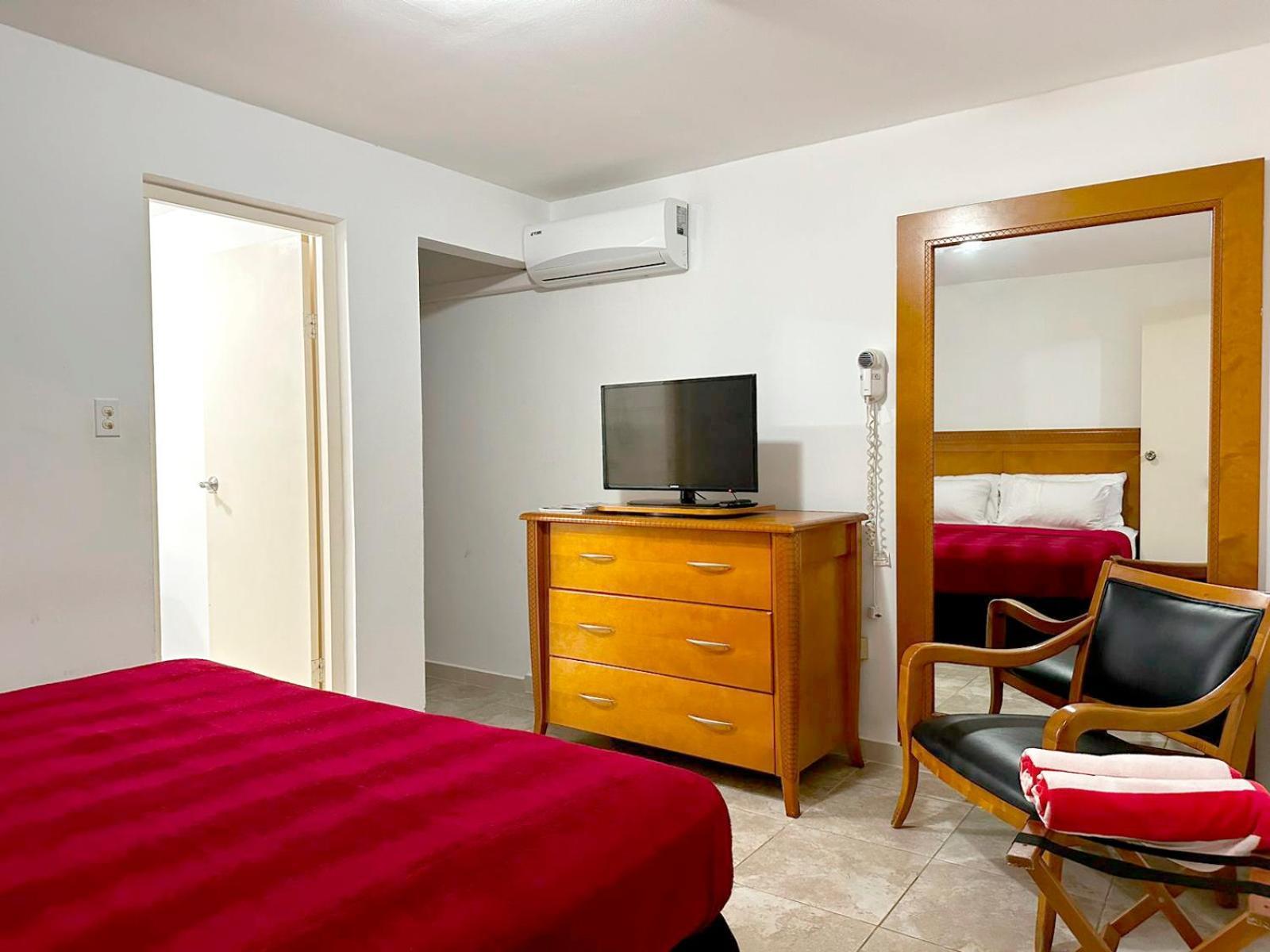 Ladybugs Apartments Палм Бич Экстерьер фото